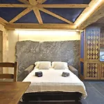 Artistone - Ancient Wine Tasting&alpine *