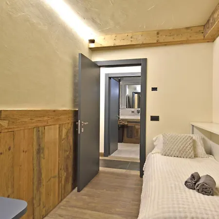 Artistone - Ancient Appartement *